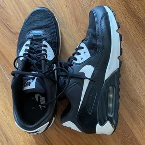 Nike Air Max shoes Women’s size 9